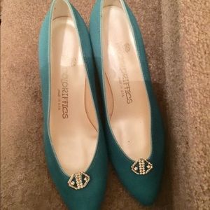 Coloriffics shoes like new